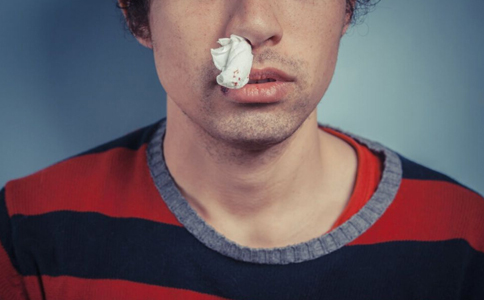 鼻息肉有哪些症状 鼻息肉如何治疗 患上鼻息肉怎么办